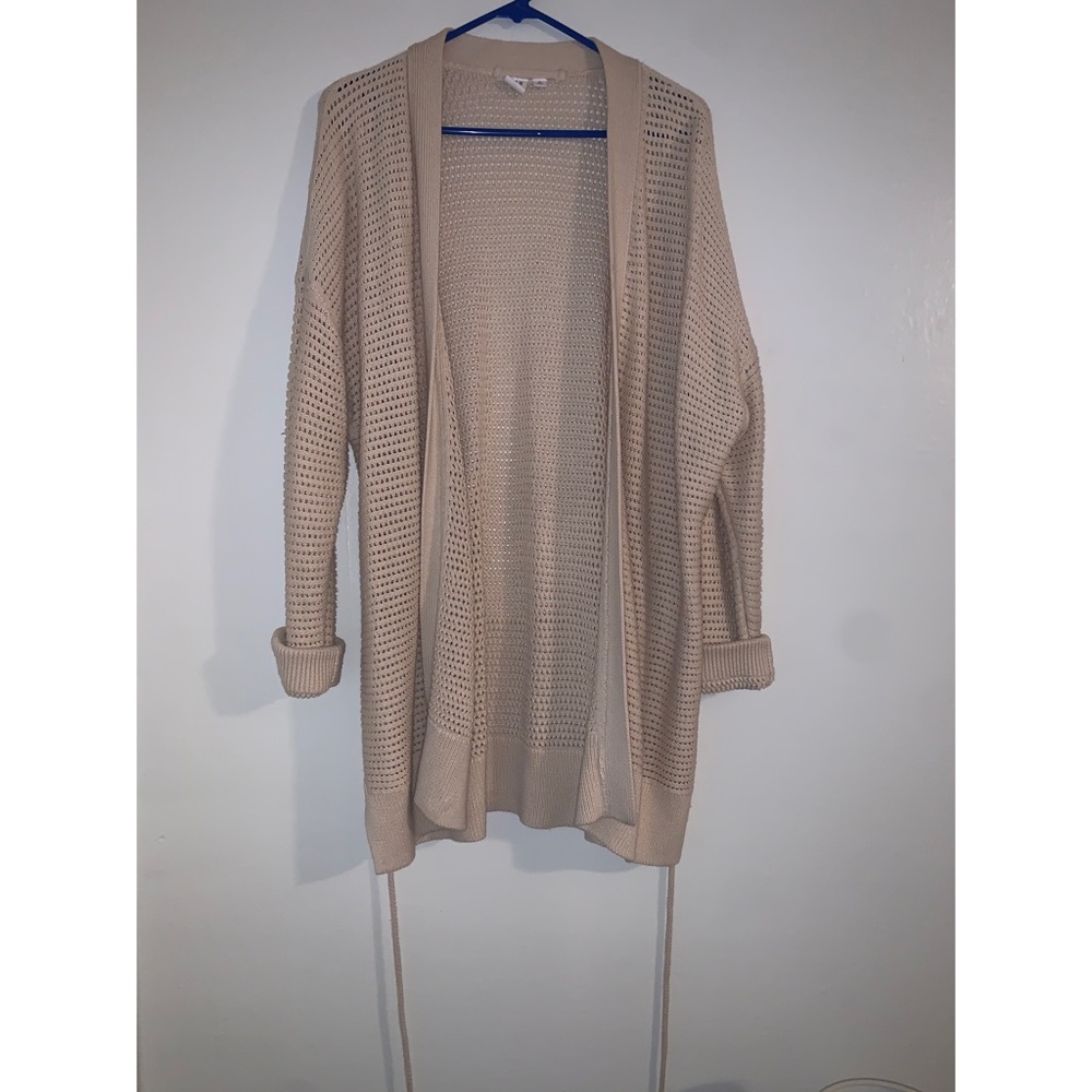 Gap sweater